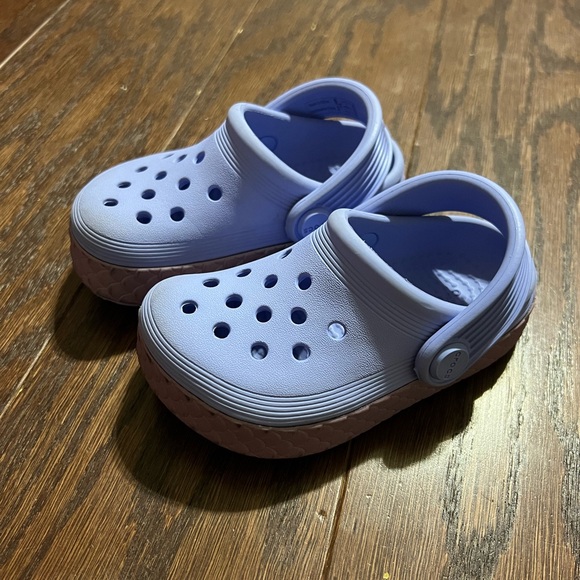 CROCS Other - Crocs Toddler Girl Mermaid Scale Shoes
